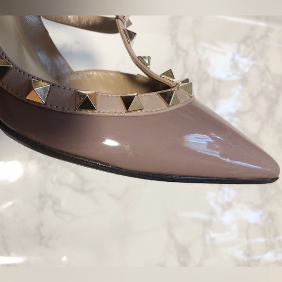 Valentino Rockstud Accents Patent Leather T-Strap Pumps Size: 8.5 - Picture 11 of 11